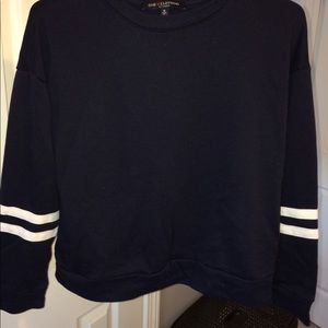 cropped sweatshirt